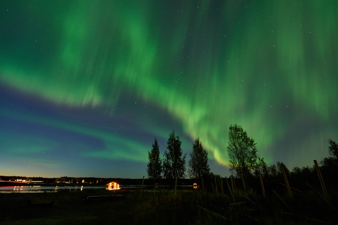 northern_lights_lulea_river